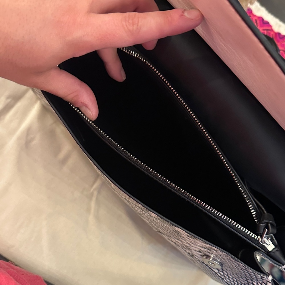 Authentic Tory Burch Snakeskin Pattern Women's Bag - image 6